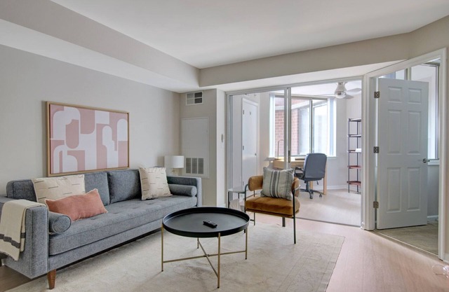 Tasteful Mount Vernon 1BR w/Gym, Pool, nr. Georgetown Law, by Blueground