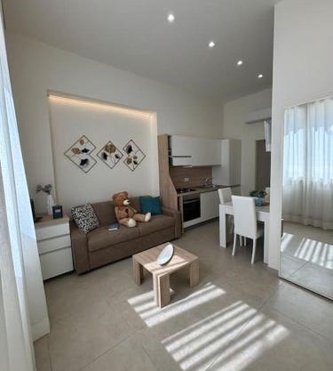 TEDDY'S HOME Luminoso accogliente e moderno