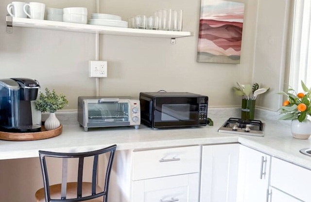 Teeny-tiny studio in Olde Town