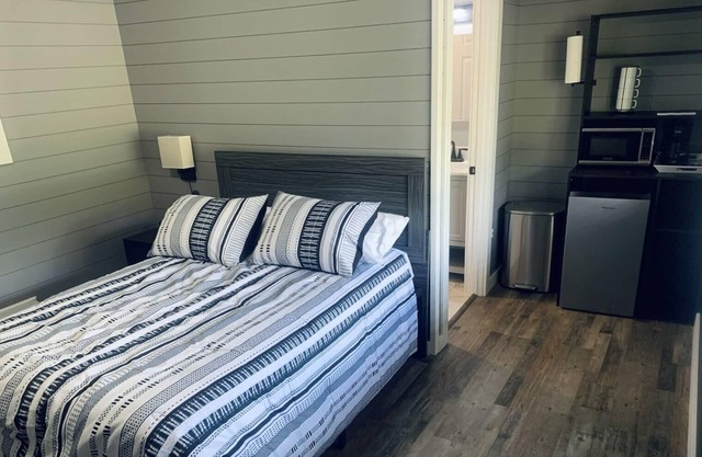 TeePee Room 7- Newly Renovated