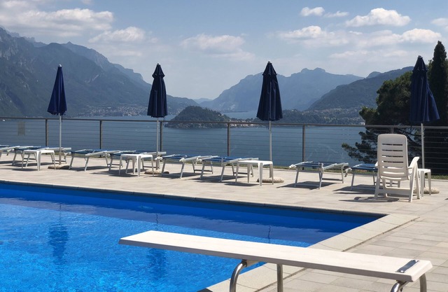 Terraces apartment[2km from center]spectacular lake view, pool. Parking