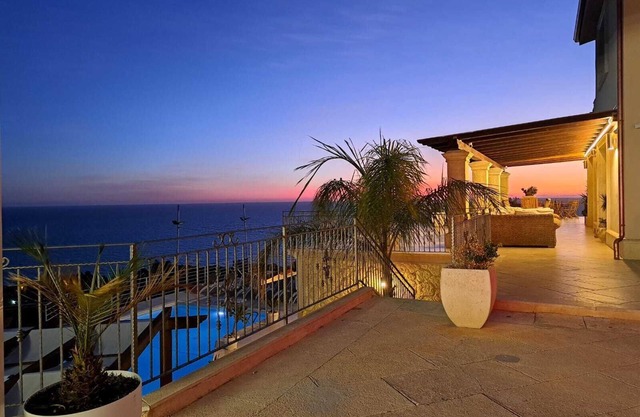 Terraces Chiaramontane, an oasis of peace and relaxation overlooking the Mediterranean Sea