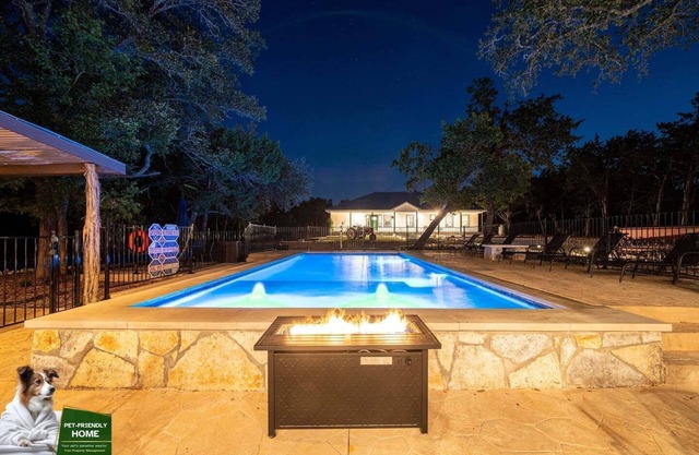 Terracotta Bliss Wimberley Retreat for 28 Guests