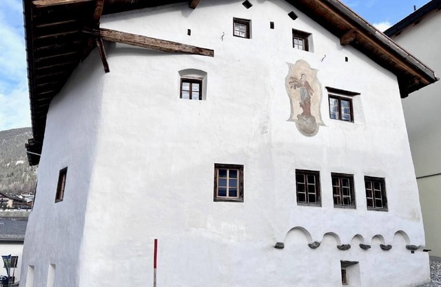 Tgesa Caminada-Vacation in architectural monument