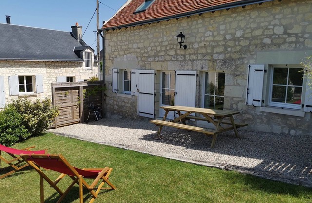 Thalie, 3-star tourist accommodation, located in the heart of the Loire Valley châteaux and Chinon vineyards