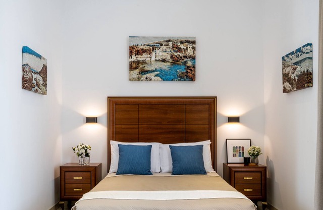 "the 10 square" - A townhouse situated in the heart of Siggiewi Village Square