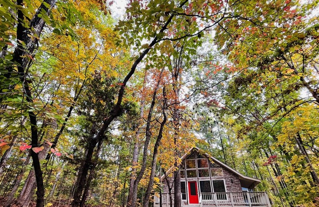 The A-frame near the lake