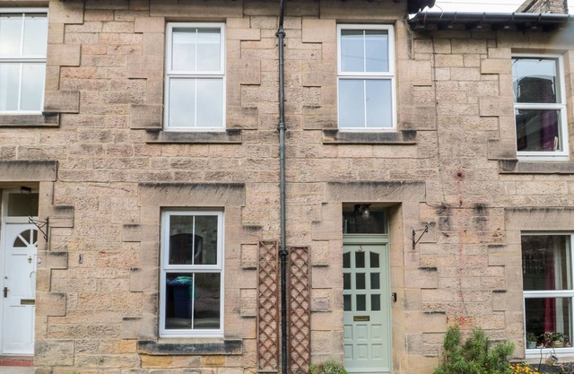 THE ANCHORAGE, family friendly, country holiday cottage in Alnwick