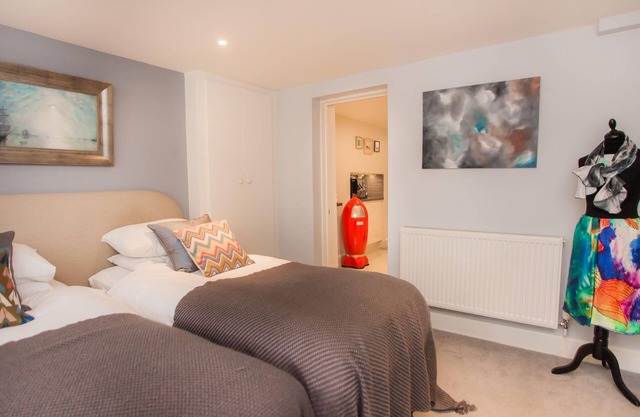The Art Studio - stylish city accommodation