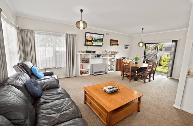 The Aviary - This cosy home invites you in as soon as you open the door