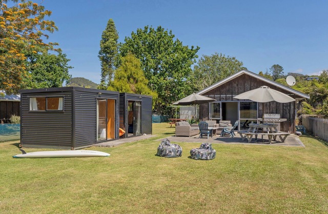 The Bach at 44 - Cooks Beach Holiday Home