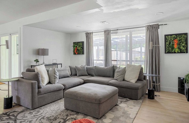 The Belvedere | Pet Friendly & Spacious Yard