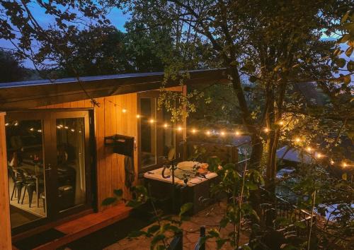 THE BIRD'S NEST - Secluded getaway!