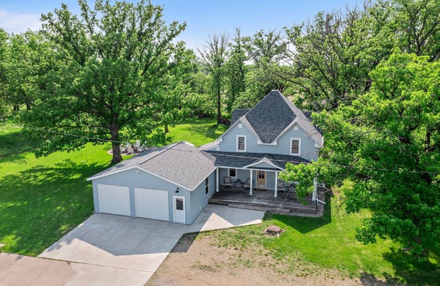 The Blue Farmhouse | Peaceful 10 Acres