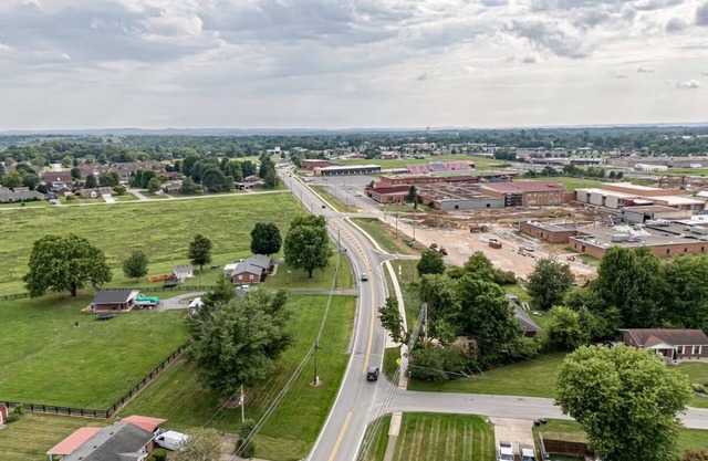 The Bourbon Trail Bungalow Ping Pong/Foosball/Bar/Firepit