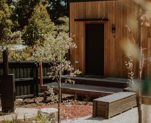 The Bruny Islander - Little Cabin Hotel