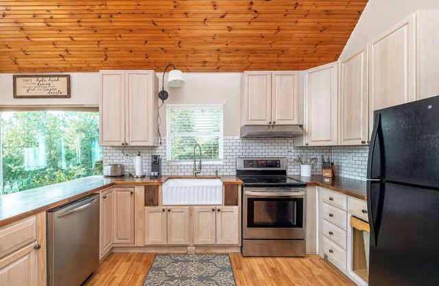 The Cabin on the Ridge