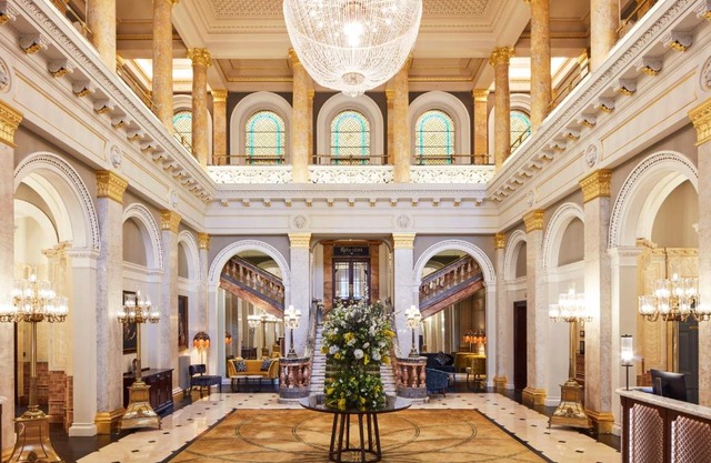 The Clermont London, Victoria