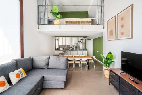 The Collection Barcelona - Modern and bright 4BD triplex in Paralel!