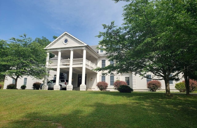 The Colonial Estate at Harpers Ferry. Indoor Pool