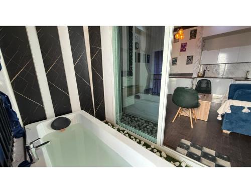 The Cozy Stay Entire 1BHK Apartment Sec 168 Golden Palms