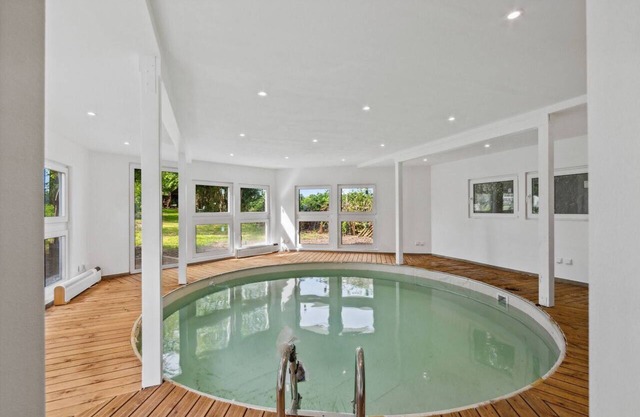 The Cozy Villa with Indoor Pool