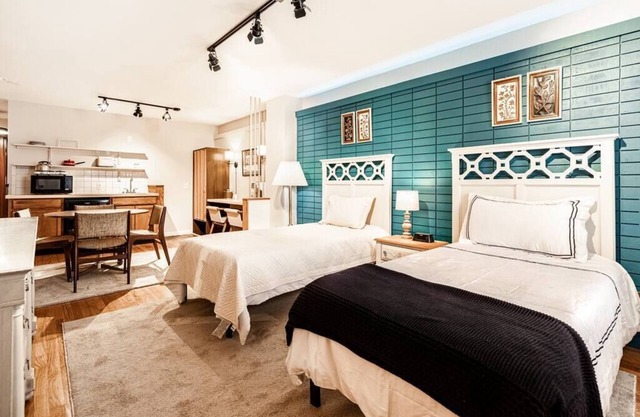 The Creek Suite: themed getaway!