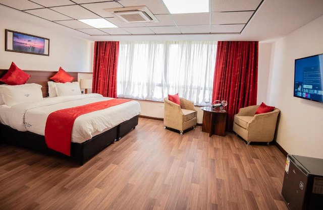The Crossroads Hotel, Westlands