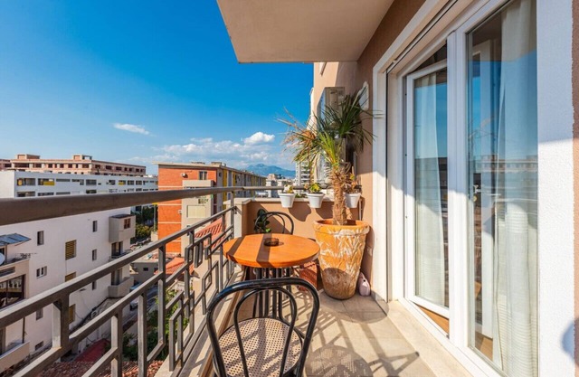 The "Dekori" Flat by PikHost