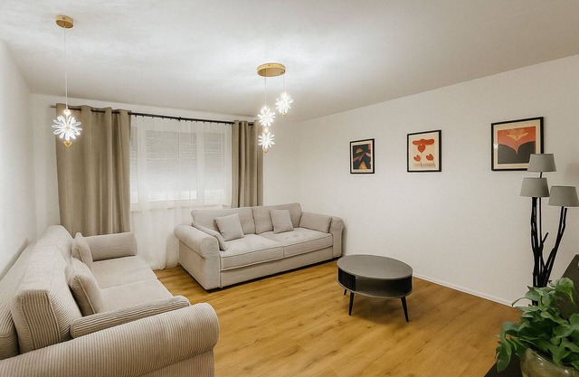 The Elegant Stay - comfort & style in a central location modern & perfect for 4 guests