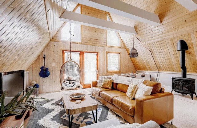 The Fox A-Frame | An Intimate Mountain Retreat