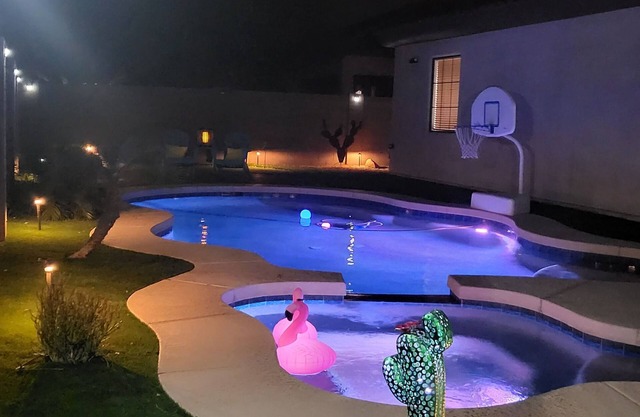 The Good Life in Goodyear.Pool.spa.Golf.Pool table minutes to ballfields/Stadium