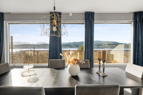 The Grand Horizon By Paramount