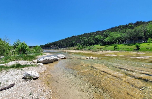 The Great Escape-Luxury Hill Country Estate on the Blanco River, Pool, Hottub