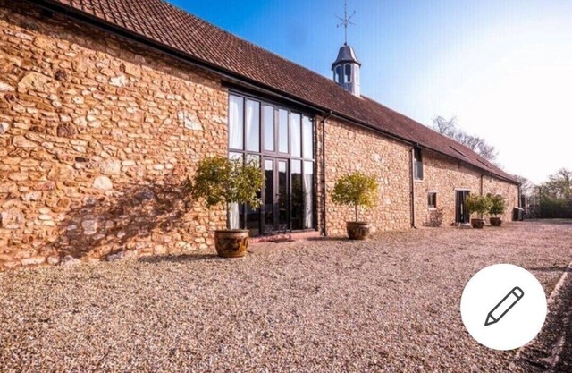 The Great Long Barn Somerset Stays frm £100-£150pppn Festive from 1-3 nights £5k