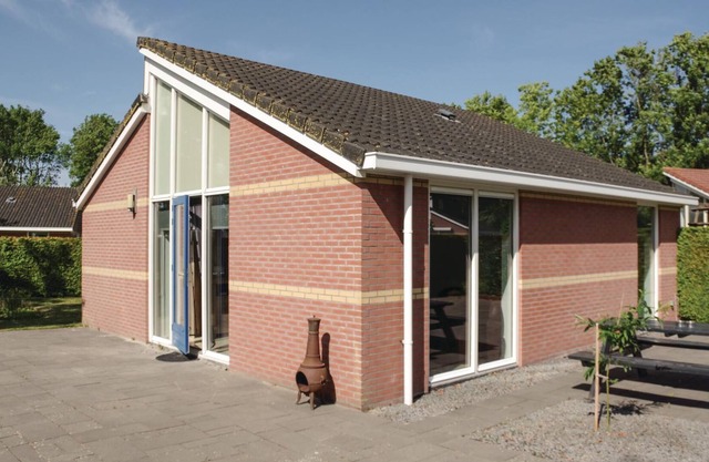 The ground level cottage has two bedrooms and is suitable for 4 people.