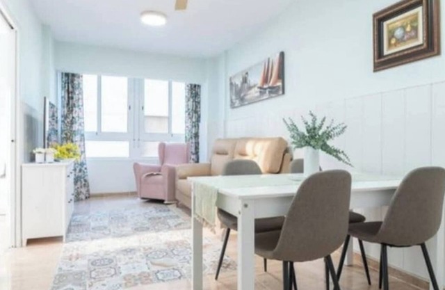 THE HOLIDAY HOUSE ZAPILLO