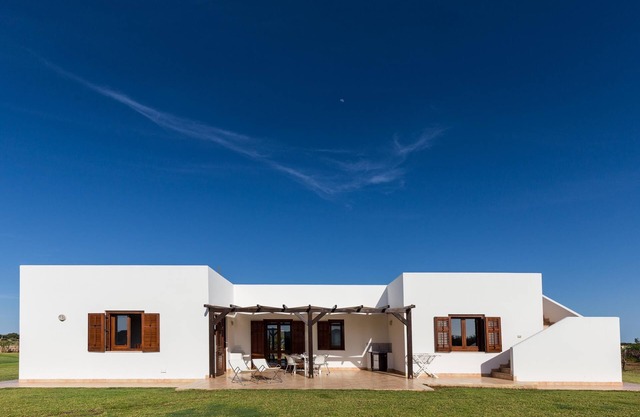 The Homes In Favignana: White