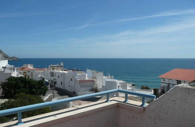 THE HOUSE OF BLUE WINDOW