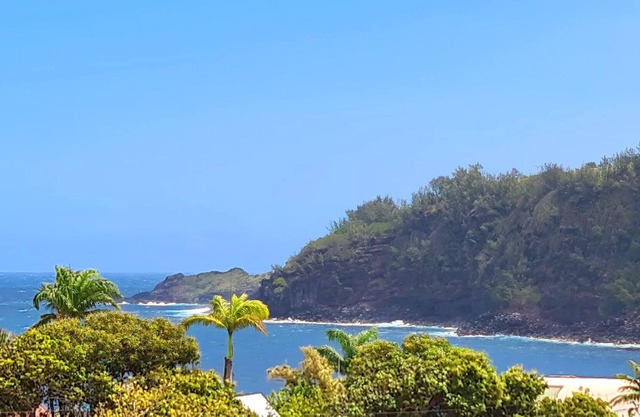 The House of Manapany is for 6 people, near the basin of MANAPANY