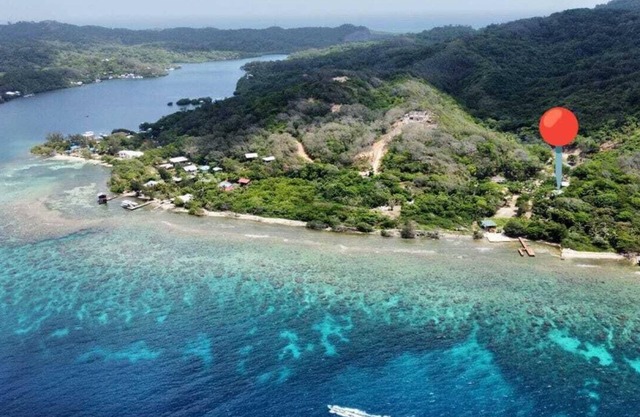 The Indigo House - 2 Bedroom Island Home