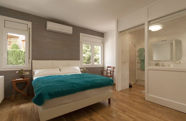 The jardin de l'avet, a unique villa in the center of the city