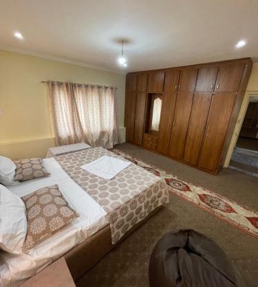 The Khayabaan - Your Fully Equipped Air-Conditioned Serviced Apartments in Srinagar