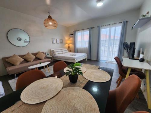 The Little Abode Nuvali - Smart Studio Unit with Balcony & free pool access
