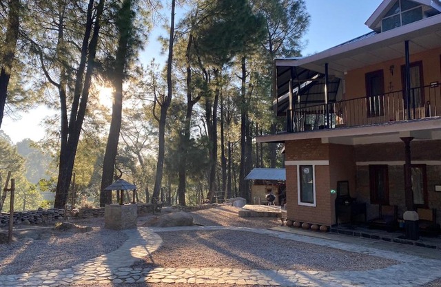 The Lodge at Wah, Kandbari