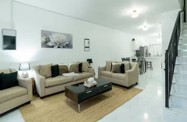 The Lotus @ Belaire: New Luxury Home w. Ocean View