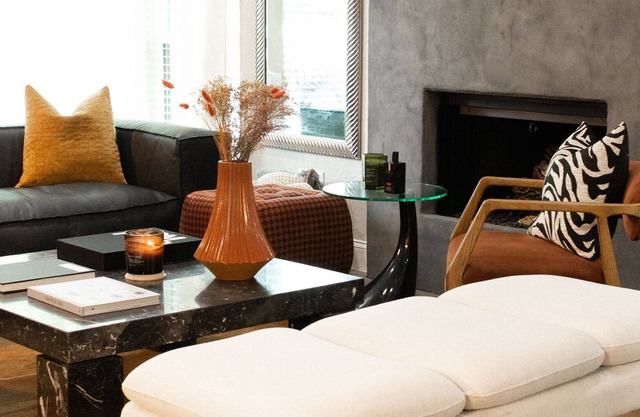 The LoveShak - NEW, Modern, GREAT location in the Woodlands!