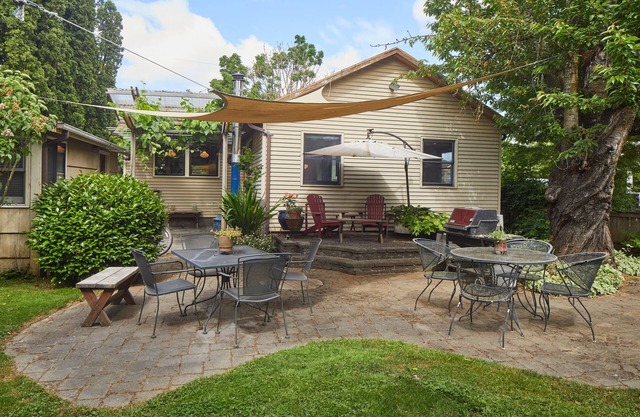 The Madrona House!nFreshly renovated bungalow/detached studio/office space.