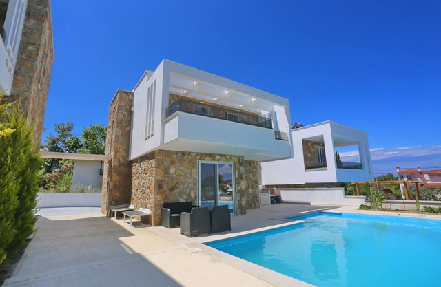 The Miracle Villa - Sea View, BBQ, Private Pool