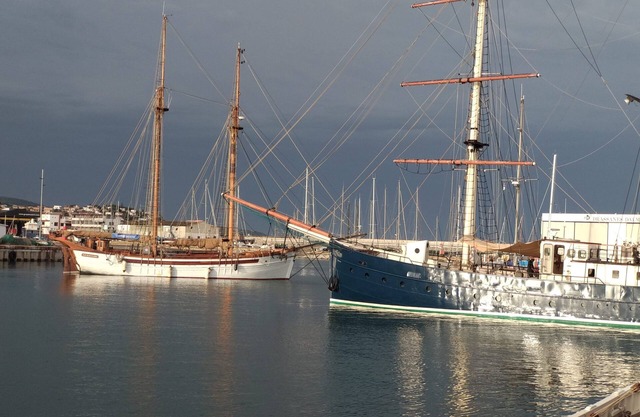 THE MOST BEAUTIFUL FISHING TOWN IN BARCELONA